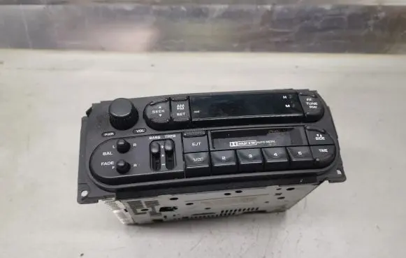 Chrysler Neon II Radio/CD/DVD/GPS head unit P56038931AB 56038931AB