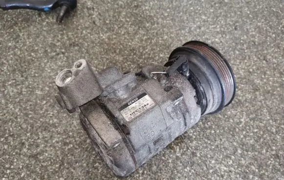 Toyota RAV 4 (XA20) Air conditioning (A/C) compressor (pump) 4472204302