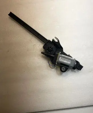 Mercedes-Benz E W238 Seat belt adjustment motor A2058600282