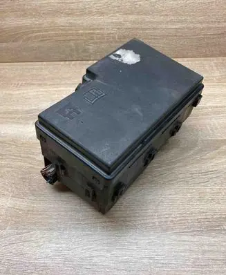 Mazda 3 I Fuse module BP4K66765 3M5T14A142AB
