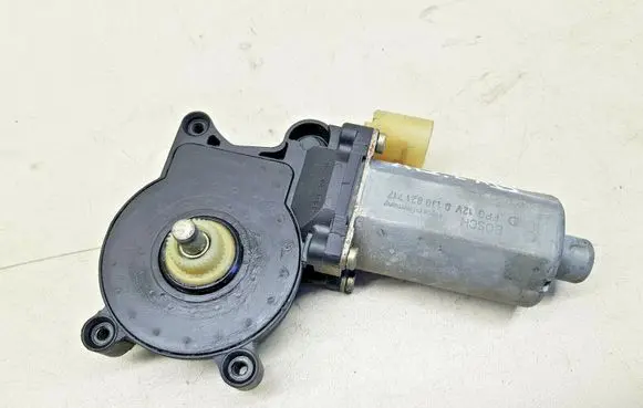 BMW X5 E53 Rear door window regulator motor 83620640
