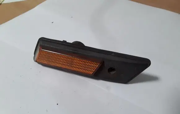 BMW 3 E36 Front fender indicator light 63138353224 8353224