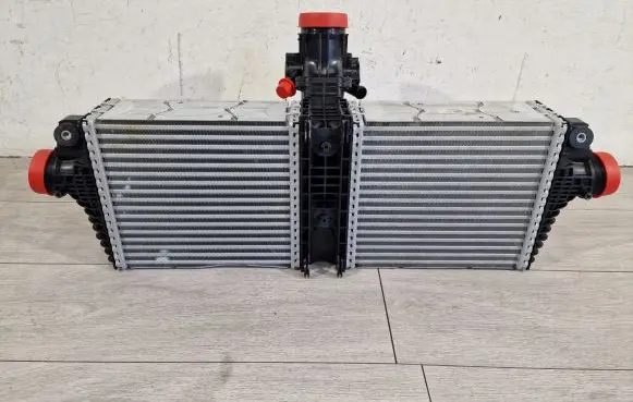 Porsche 911 992 Intercooler radiator 992145805G