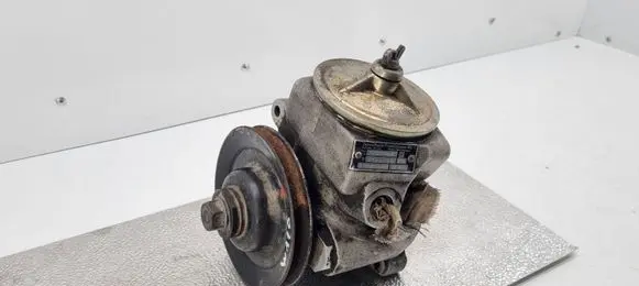Mercedes-Benz COMPAKT W115 Power steering pump 1164602480 7672900424 7672501284