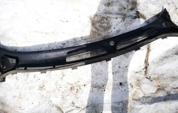 Ford Fiesta Wiper trim 8a61a02216a 8a61-a02216-a