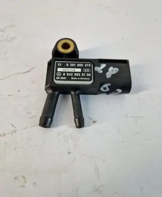 Mercedes-Benz E W212 Oil pressure sensor 0281006279