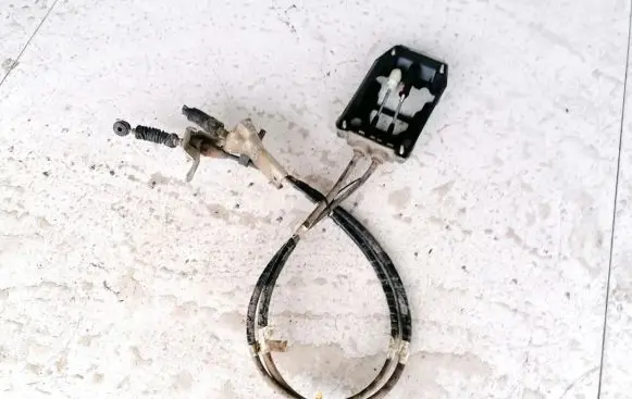Subaru Outback Gear shift cable linkage