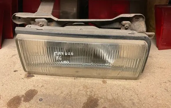Mazda 626 Headlight/headlamp 0013371