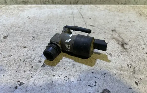 Dacia Duster Windscreen/windshield washer pump 681155 194414 246091