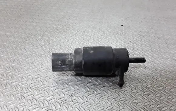 Mercedes-Benz E W211 Windscreen/windshield washer pump