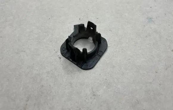 BMW 7 G11 G12 Front parking sensor holder (PDC) 7357195
