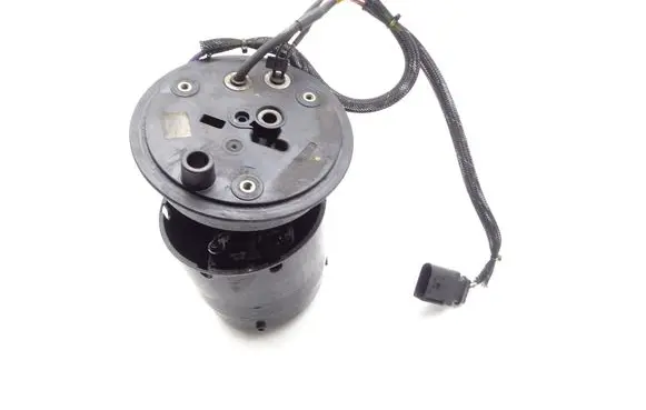 Mercedes-Benz S W221 AdBlue liquid reservoir F01C150170