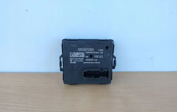 Volkswagen Polo V 6R Gateway control module 5WA907530H