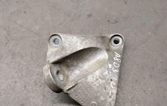 Audi A8 S8 D3 4E Gearbox mounting bracket 4E0399114Q