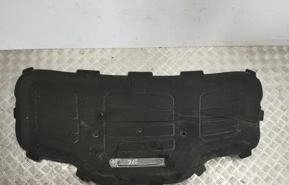 Engine bonnet/hood sound/heat insulation