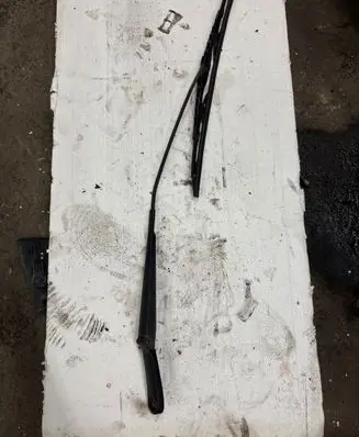 Volkswagen Transporter - Caravelle T5 Front wiper blade arm 7H1955410