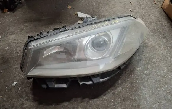 Renault Megane II Headlight/headlamp 820007322