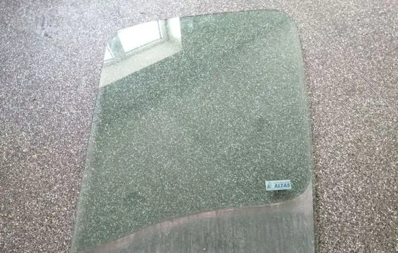 Renault Master II Front door window/glass (coupe) 