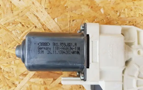 Audi A5 8T 8F Rear door window regulator motor 8K0959801A
