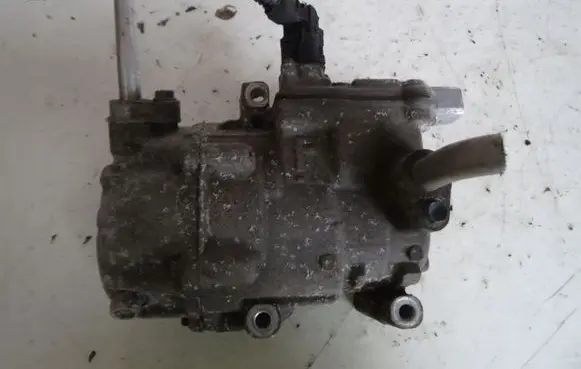 Toyota Auris E180 Air conditioning (A/C) compressor (pump) 0422001032