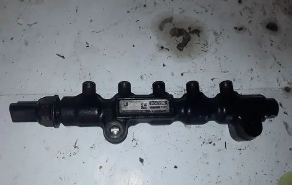 Citroen C4 Grand Picasso Fuel main line pipe 9654592680