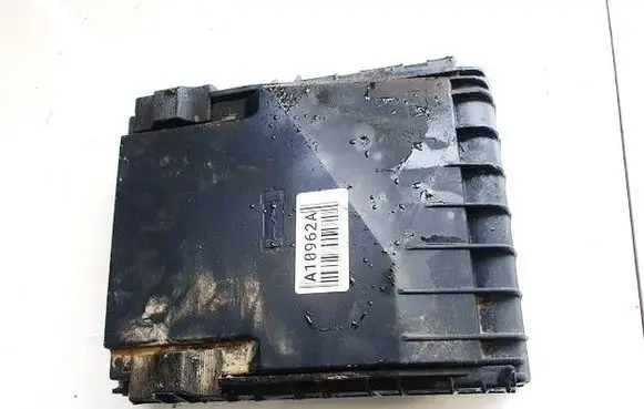 Skoda Octavia Mk2 (1Z) Fuse box cover 1K0937132F