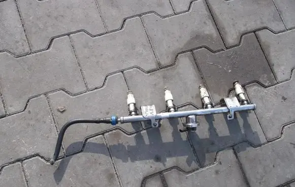 Mazda 6 Fuel main line pipe LISTWAWTRYSKOWA