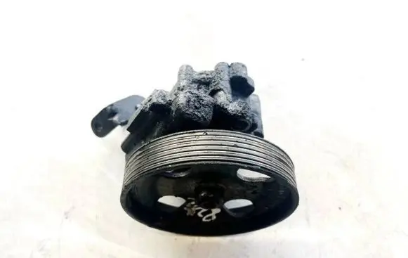 Ford Focus Power steering pump 96564053 7617955588