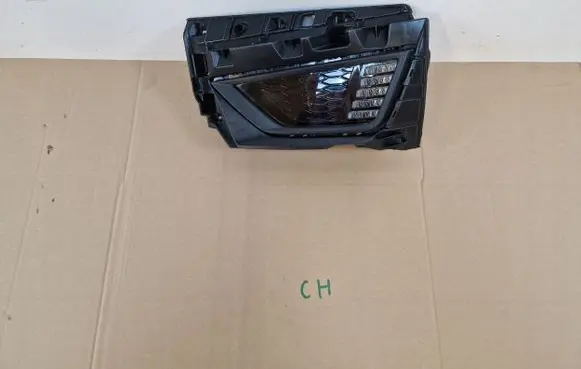 Volkswagen Polo VI Front fog light trim/grill 2G0941662