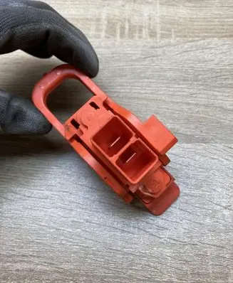 Toyota Prius (NHW20) Battery relay fuse 9098211049 BC7000A
