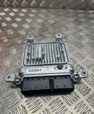 Mercedes-Benz SLK R172 Engine control unit/module A6519007401 28328588 A6519011801