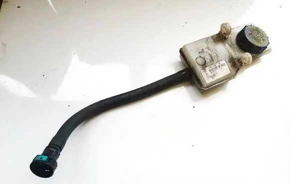 Ford C-MAX II Brake fluid reservoir FV612K47AA