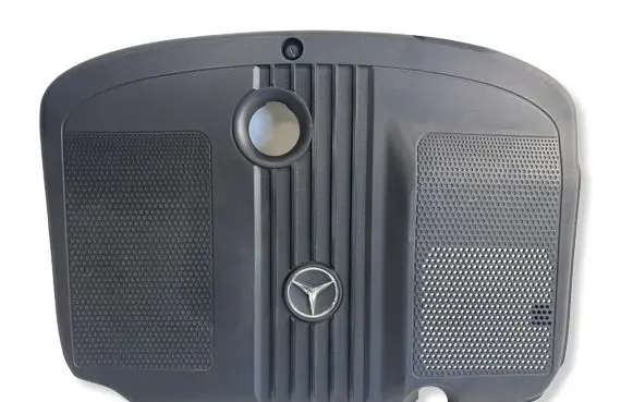 Mercedes-Benz C W204 Engine cover (trim) A6510101467 BBP187801
