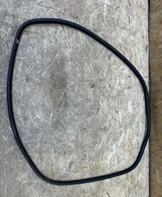 Citroen DS7 Crossback Front door rubber seal 