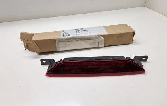 Dodge Caliber Third/center stoplight 5303754AD