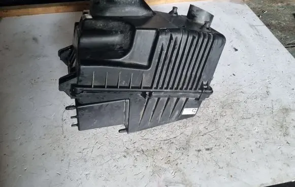 Mazda 6 Air filter box 5RF5C