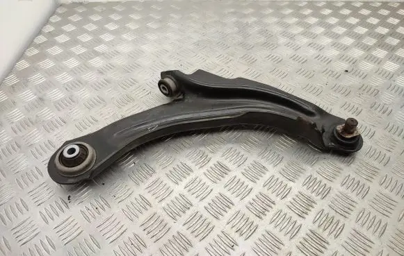 Renault Zoe Front lower control arm/wishbone