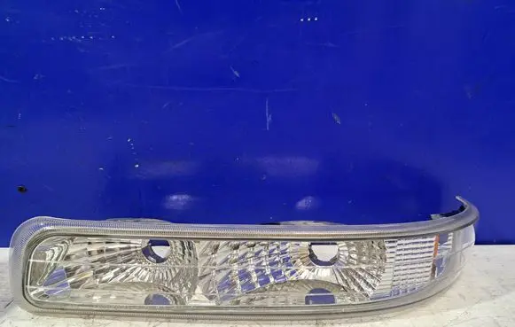 Chevrolet Tahoe Front indicator light 