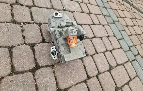 Renault Zoe Air conditioning (A/C) compressor (pump) 926005020R
