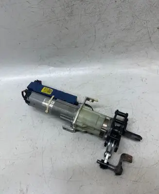 Volkswagen PASSAT B6 Tailgate hydraulic pump motor E5050105D 55050105D 00000001