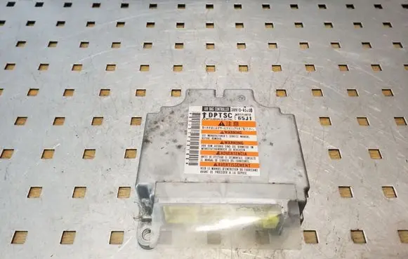 Suzuki Grand Vitara II Airbag control unit/module 3891065J30
