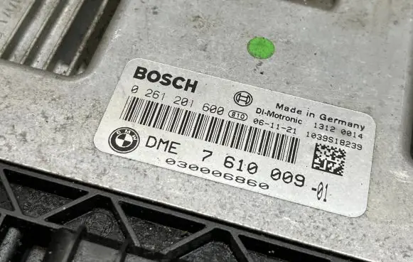 Mini One - Cooper R56 Engine control unit/module ECU 7610009 030006860 0261201600