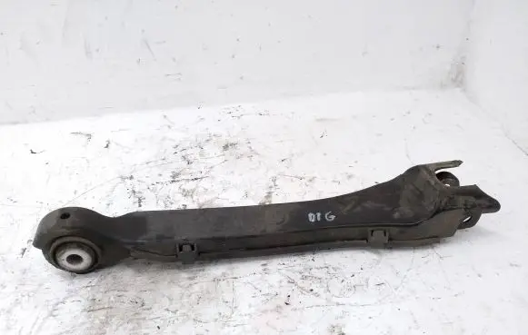 Rear control arm