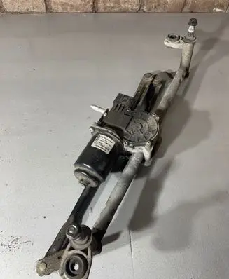 Front wiper linkage and motor
