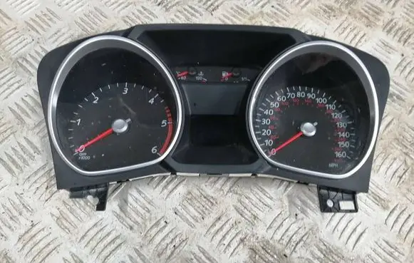 Speedometer (instrument cluster)