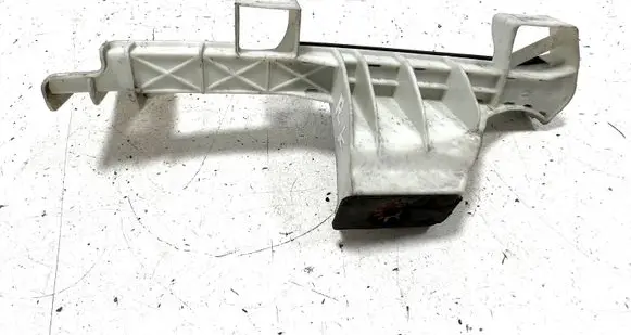 Peugeot 508 Front door windshield rail 