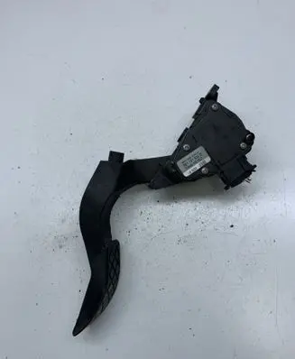 Audi A4 S4 B7 8E 8H Accelerator throttle pedal 8E1721523B 6PV00837601