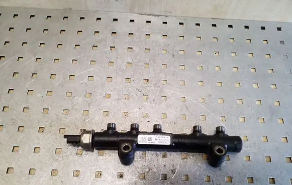 Ford Focus Fuel main line pipe 968529758002 28497Z01 9670076780