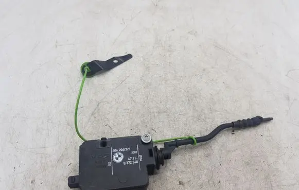 Fuel tank cap lock motor