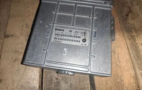 Chrysler Voyager Engine control unit/module P04686660AD 0281001333 TED182701777
